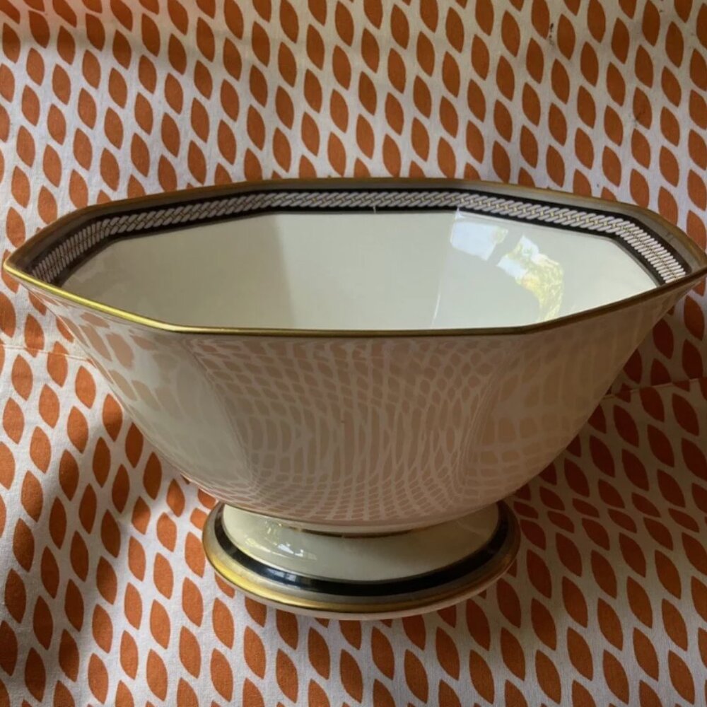 Noritake Large Fruit Bowl King's Guard
